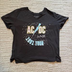 AC/DC 1981 Tour Black Graphic V-Neck T-Shirt XXL